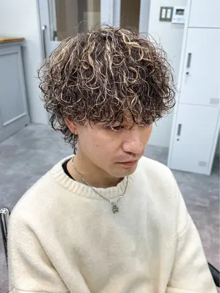 ミディアム カラー パーマ メンズ メンズパーマ メンズ特化ryoのヘアスタイル