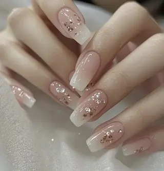 ネイル Pure&Rich Nailのネイルデザイン