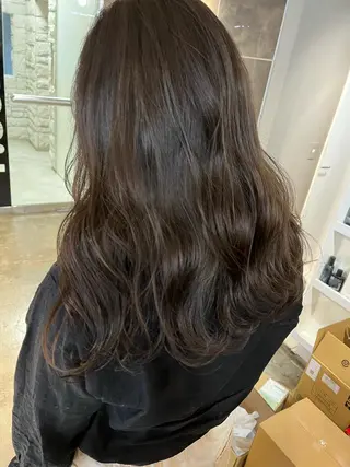 ロング カラー ヘアアレンジ キッズ ネイル マツエク・マツパ アイブロウ 透明感カラー🤎 ゆりのヘアスタイル