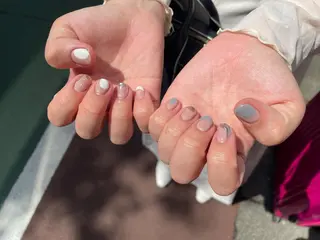 ネイル はばすみれ🎀ﾈｲﾙ 光ﾌｪｲｼｬﾙ ﾍｱのネイルデザイン