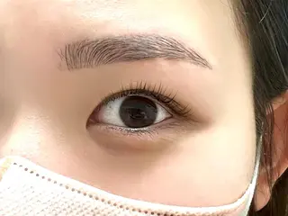 パーマ アイブロウ Emiy BeautyLushのマツエク・マツパデザイン