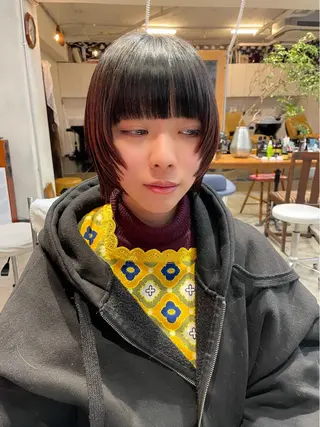 ショート カラー ブリーチ😼 ボブ✍️レイヤーのヘアスタイル