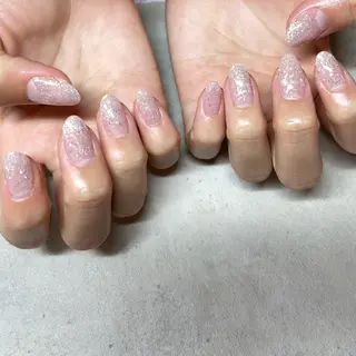 ネイル 信太 由貴子のネイルデザイン