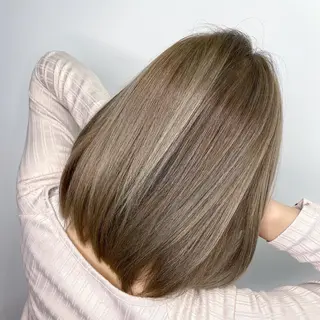 ミディアム カラー ブリーチカラー/ 岩破瑞希のヘアスタイル