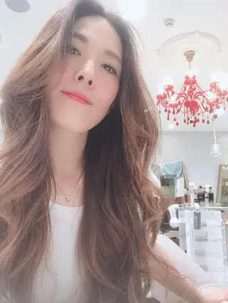 ロング カラー 江崎 わか子のヘアスタイル