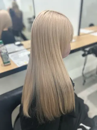 ロング カラー YUKA🤍ベージュ /ミルクティーのヘアスタイル