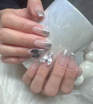 ネイル &ME ネイルサロンのネイルデザイン
