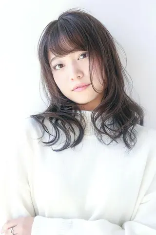 セミロング ヘアアレンジ 鶴﨑 美優亜のヘアスタイル