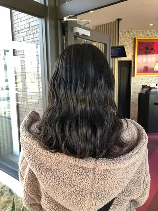 ミディアム カラー ヘアアレンジ 大塚 貴之のヘアスタイル