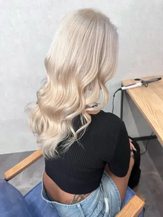 ロング Aika 🖤のヘアスタイル