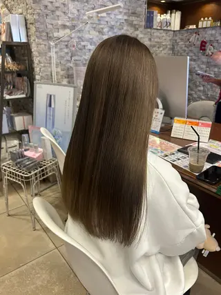 ロング カラー 丸山 莉世のヘアスタイル