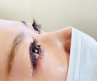 マツエク・マツパ ラルース所属・ラルース ヘアのマツエク・マツパデザイン