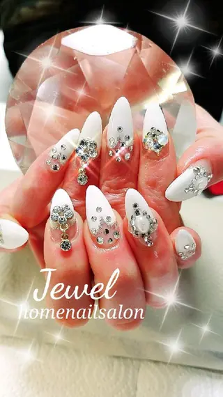 ネイル ＪＥＷＥＬ ＮＡＩＬのネイルデザイン