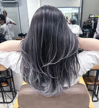 ロング カラー AiM エイム　韓国レイヤーのヘアスタイル