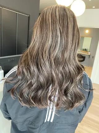 ロング カラー 鍵谷 公宏のヘアスタイル