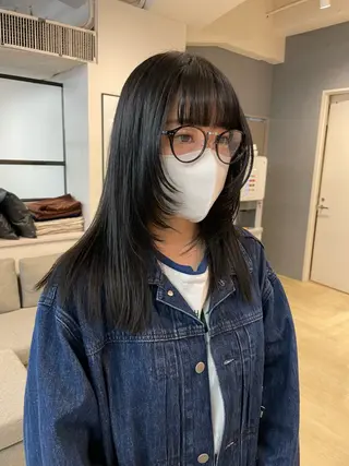 セミロング akane .のヘアスタイル