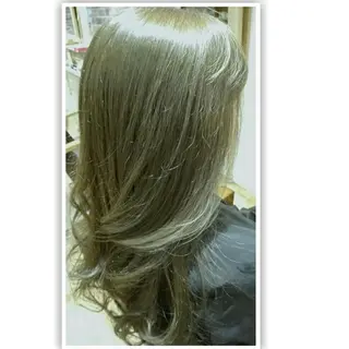 セミロング カラー パーマ ヘアアレンジ ネイル マツエク・マツパ MEGUMI megumiのヘアスタイル