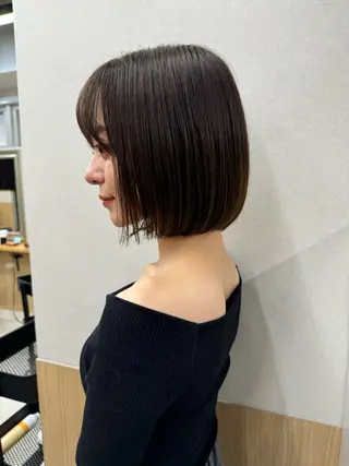 ロング レイヤー・カット モデル・透明感カラーのヘアスタイル