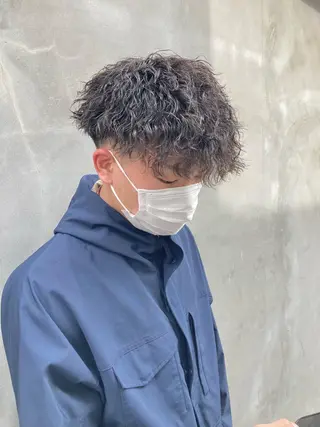 パーマ メンズ SCENEbyRAD helmのヘアスタイル