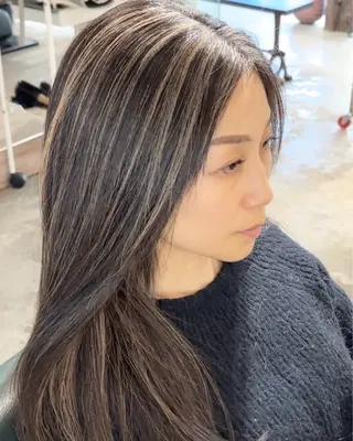 セミロング bloom AMIのヘアスタイル