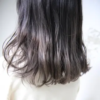 ミディアム カラー fio マナミのヘアスタイル