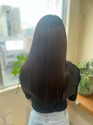 ロング 塩川ももこ/ 自然な縮毛矯正のヘアスタイル
