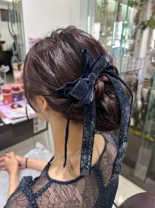 ヘアアレンジ レイヤー 艶々カラーのヘアスタイル