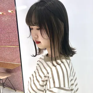 ミディアム カラー 相川 愛実のヘアスタイル