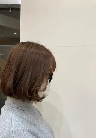 ミディアム ショート・透明感 カラーconomiのヘアスタイル