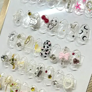 ネイル AUVÉ💎 MINAのネイルデザイン