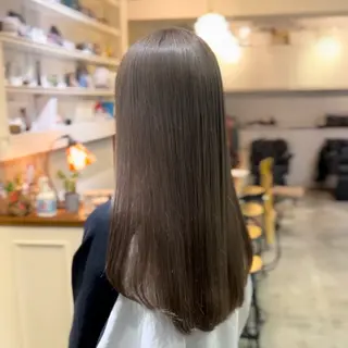 ロング カラー オカベ ショウマのヘアスタイル