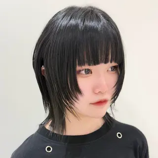 ミディアム ウルフカット/ ハッシュカット/山路のヘアスタイル
