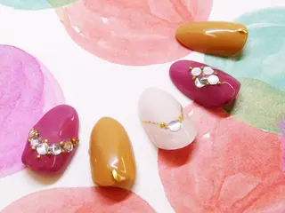 ネイル ティーエヌ 金山駅東口店のネイルデザイン