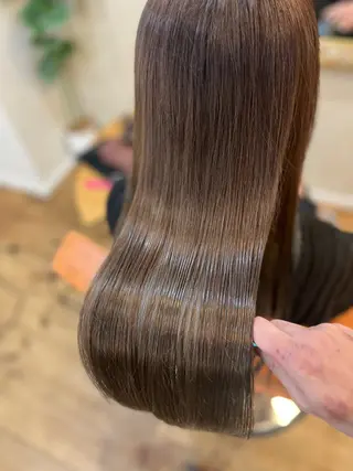 ロング ⚪️髪質改善 縮毛 店長 コウ⚪️のヘアスタイル
