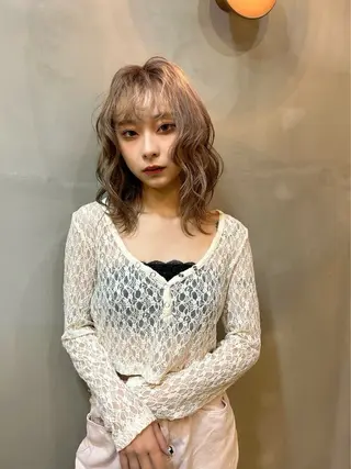 ミディアム カラー 海外レイヤー/ ブロンドKazuhaのヘアスタイル