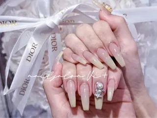 ネイル ✨Nailsalon Vi+✨のネイルデザイン