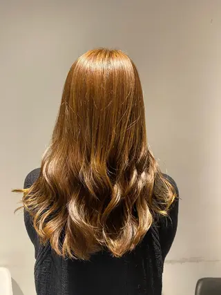 ロング 冨樫 真季のヘアスタイル