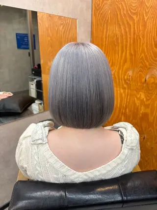 ショート カラー 藤井 悠希のヘアスタイル