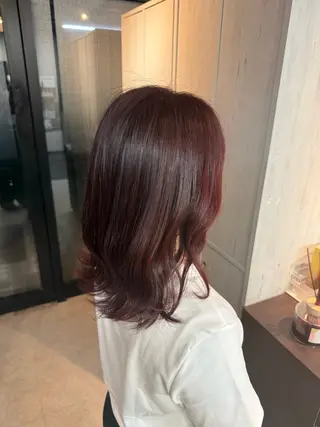 ミディアム 奴賀 詩のヘアスタイル