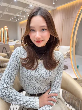 セミロング カラー 縮毛矯正✨🫧 レイヤー川村利幸のヘアスタイル