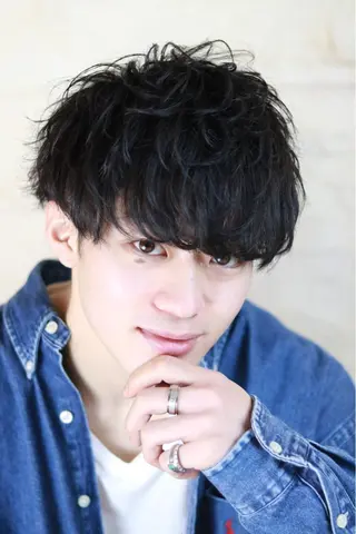 メンズ しが りょーたのヘアスタイル