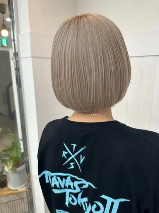 ショート カラー KEIGO/ ベージュカラーのヘアスタイル