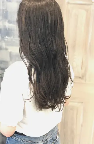 ロング カラー 日高 香織のヘアスタイル