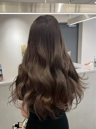 ロング カラー Loob TOKYO MiZUKiのヘアスタイル