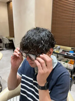 ショート パーマ メンズ 波巻きスパイラルパー マ/シャドウパーマ駿のヘアスタイル