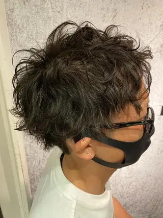 ショート パーマ 橋本 和弥のヘアスタイル