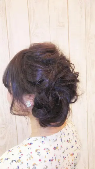 セミロング カラー ヘアアレンジ 脇田 雄大のヘアスタイル