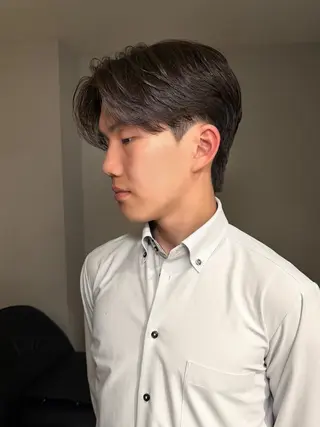 ショート パーマ メンズ センターパート特化 井上健太のヘアスタイル