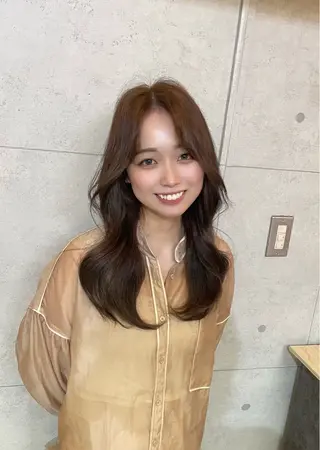 セミロング ))カラー特化(( 渡邉 怜のヘアスタイル