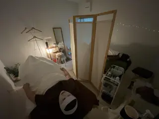 セミロング カラー パーマ ヘアアレンジ メンズ キッズ ネイル マツエク・マツパ アイブロウ 頭痛•小顔専門 温ヘッド【jiu】のエステ・リラクイメージ